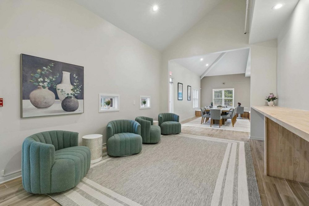 11-1668 Mallory Ln - 011_compressed